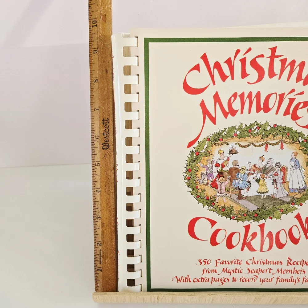 Christmas Memories Cookbook 1990 6th Printing Mystic Seaport Cottagecore -VG